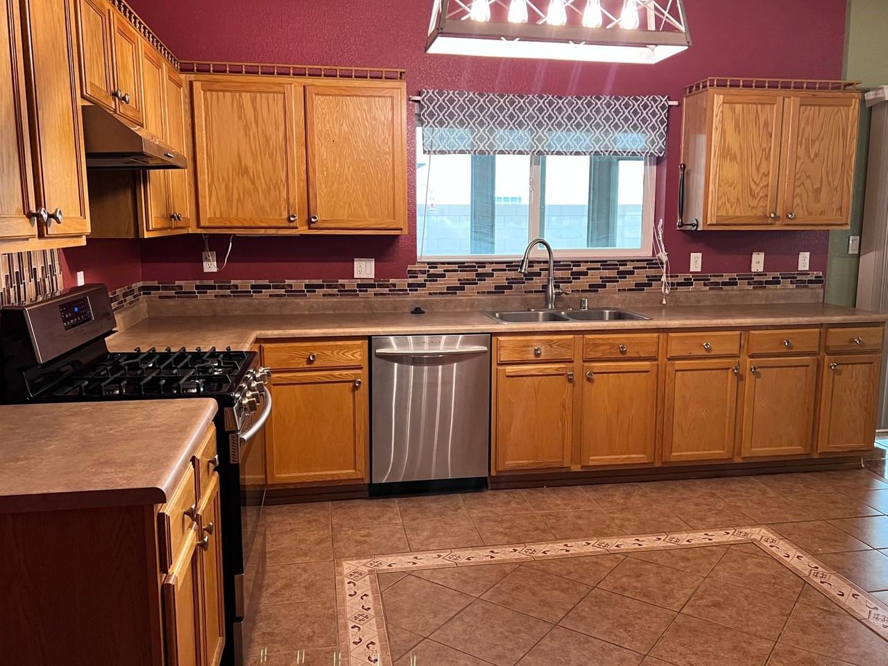7705 La Brea St Ne - Photo 6 of 28