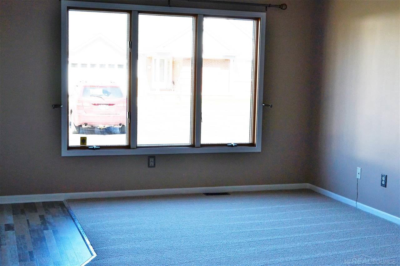 327 Heritage Way - Photo 3 of 20