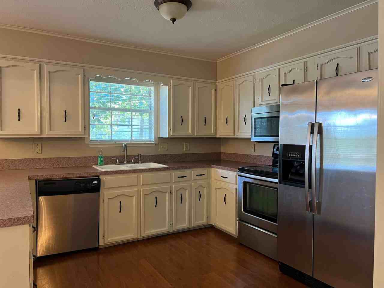 14 Feldspar Ct - Photo 3 of 20