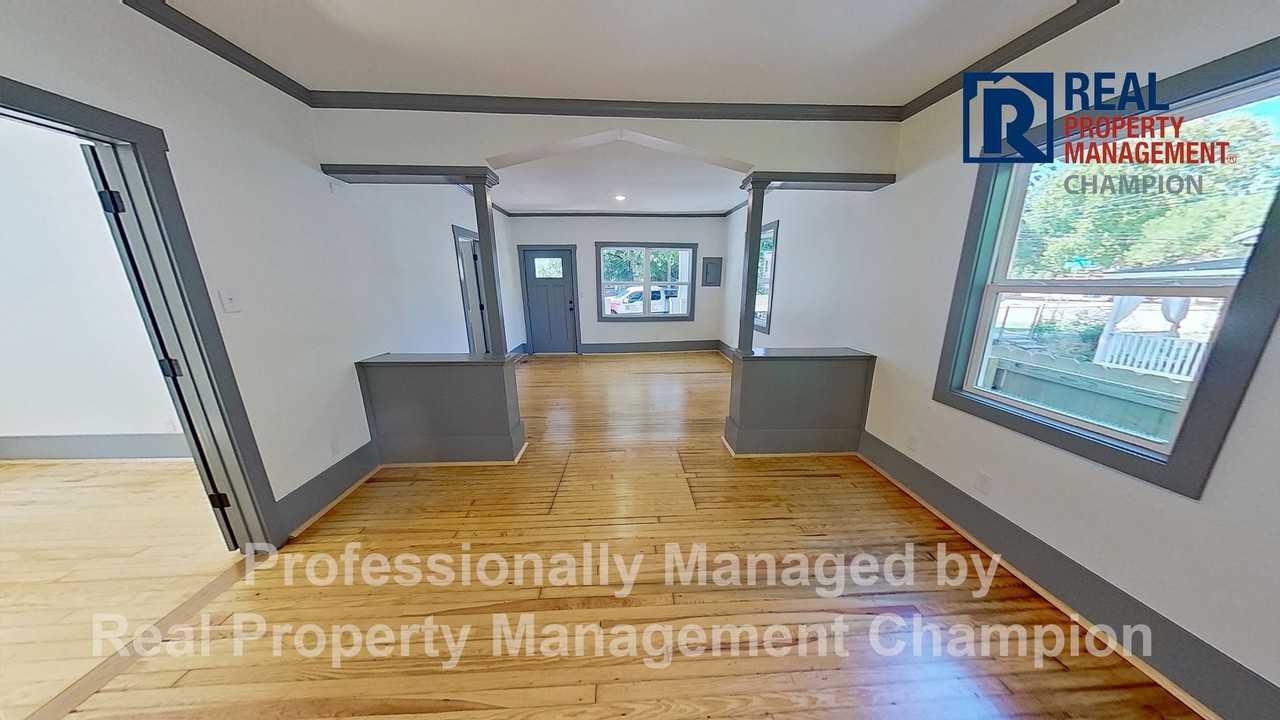 803 S 7th St - Photo 3 of 15