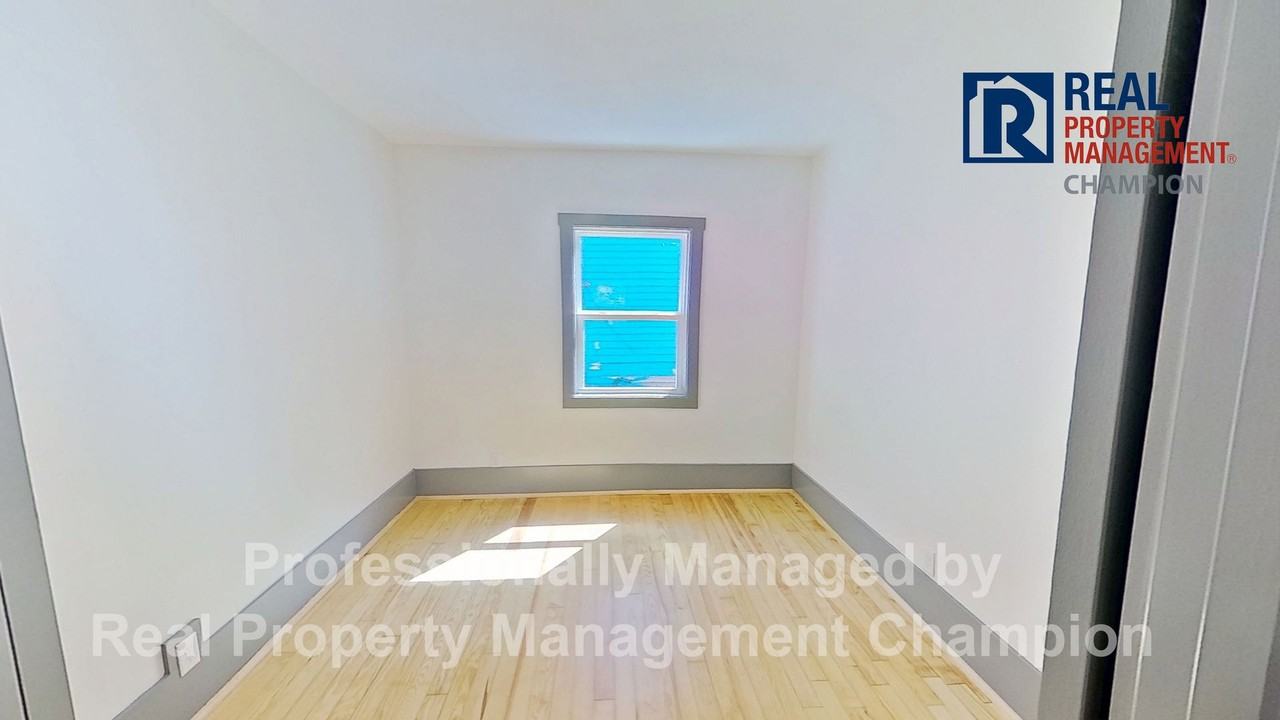 803 S 7th St - Photo 7 of 15
