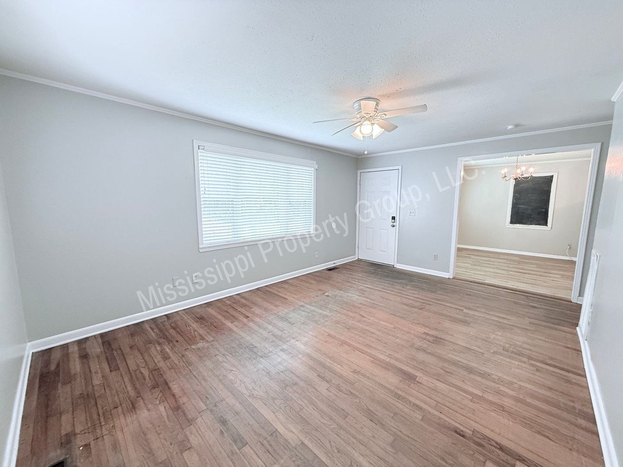 1203 S 14th St - Photo 3 of 21