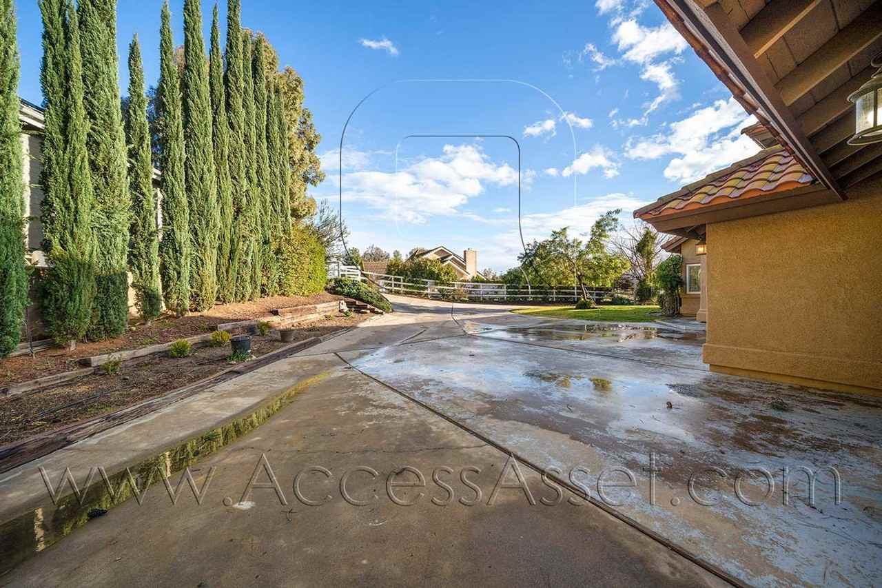 29620 Monte Verde Rd - Photo 3 of 42
