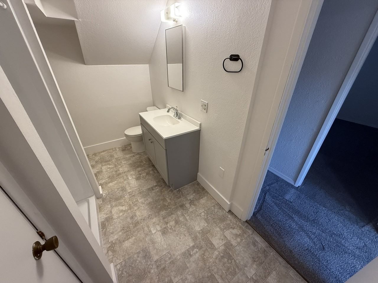911 E Iowa Ln #3 - Photo 7 of 10