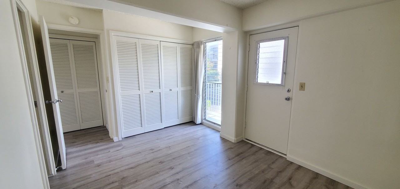 1635 Dole St #302 - Photo 5 of 13