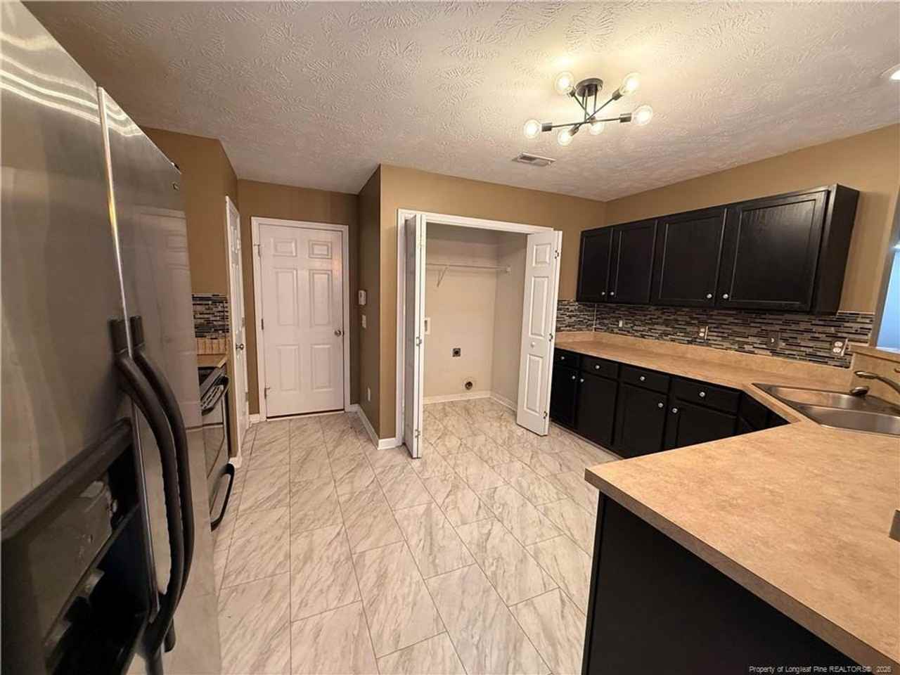68 Sunridge Dr - Photo 6 of 21