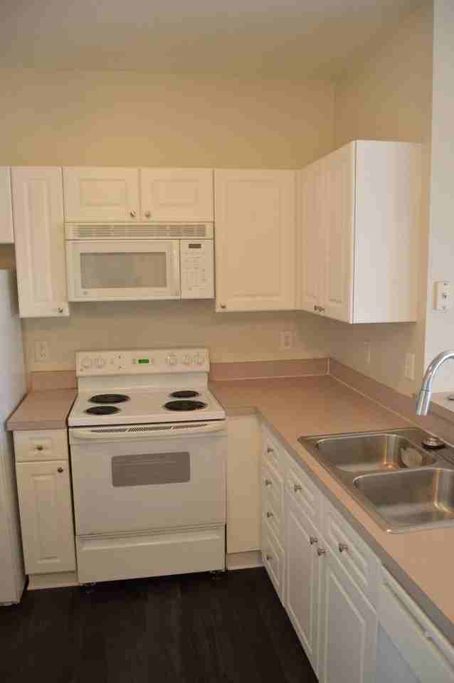 687 Celebration Ave - Photo 7 of 14
