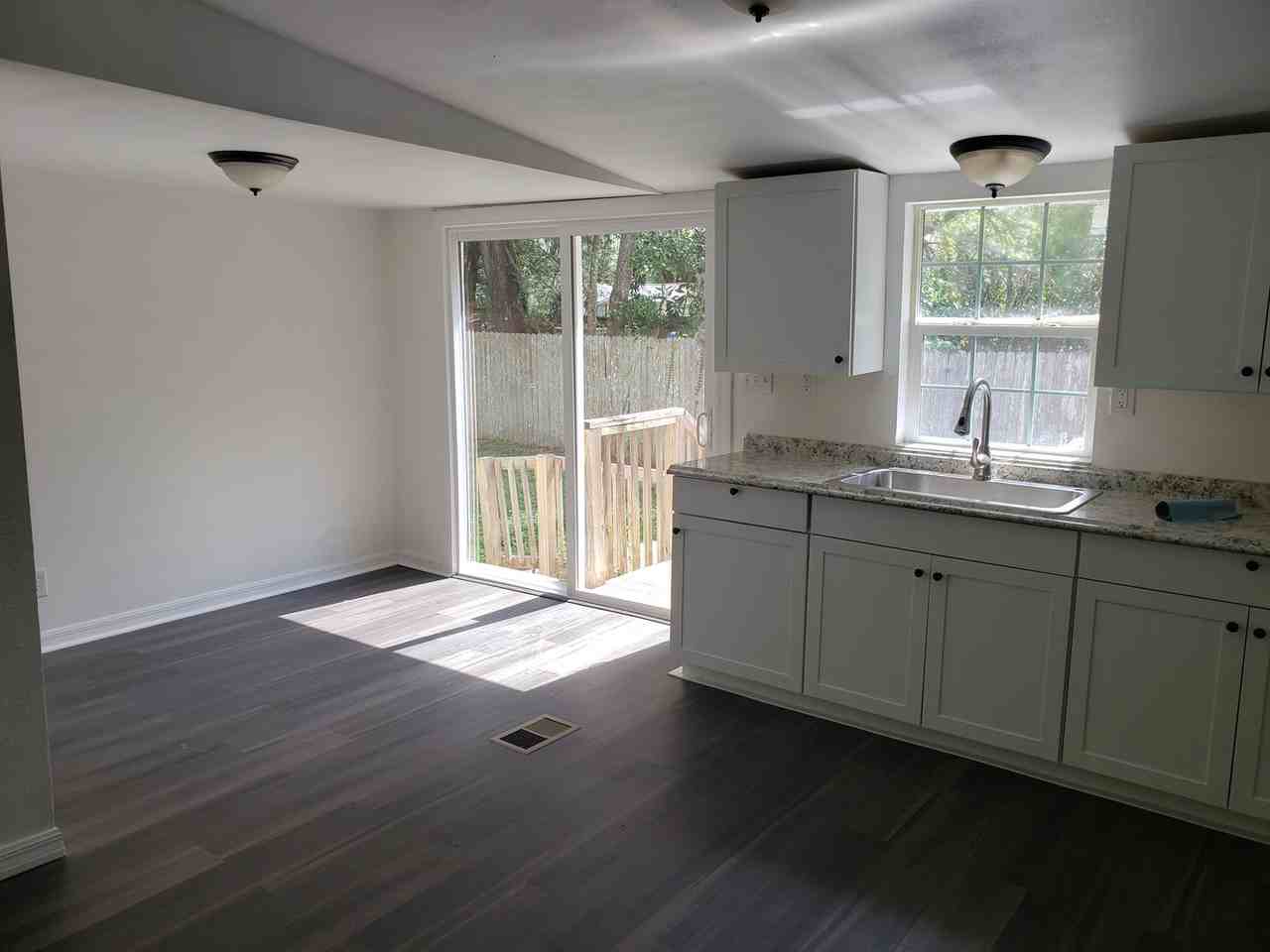 2506 Velma Ter - Photo 2 of 10