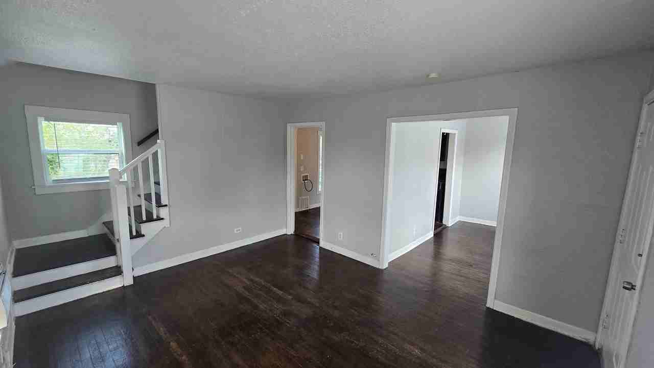 407/409 Natalen Avenue - Photo 6 of 33