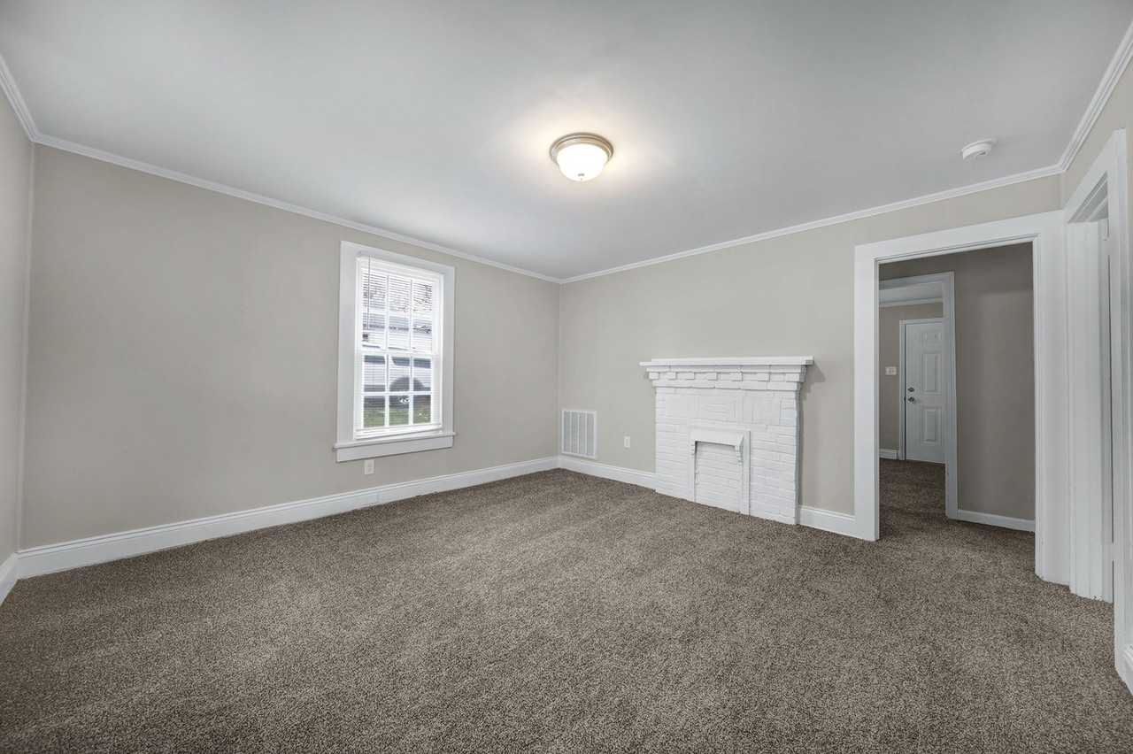 307 Rice St - Photo 3 of 13