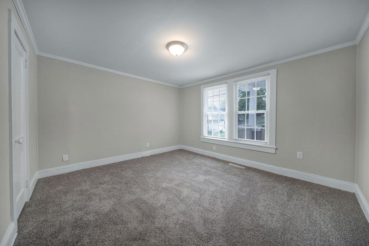 307 Rice St - Photo 5 of 13