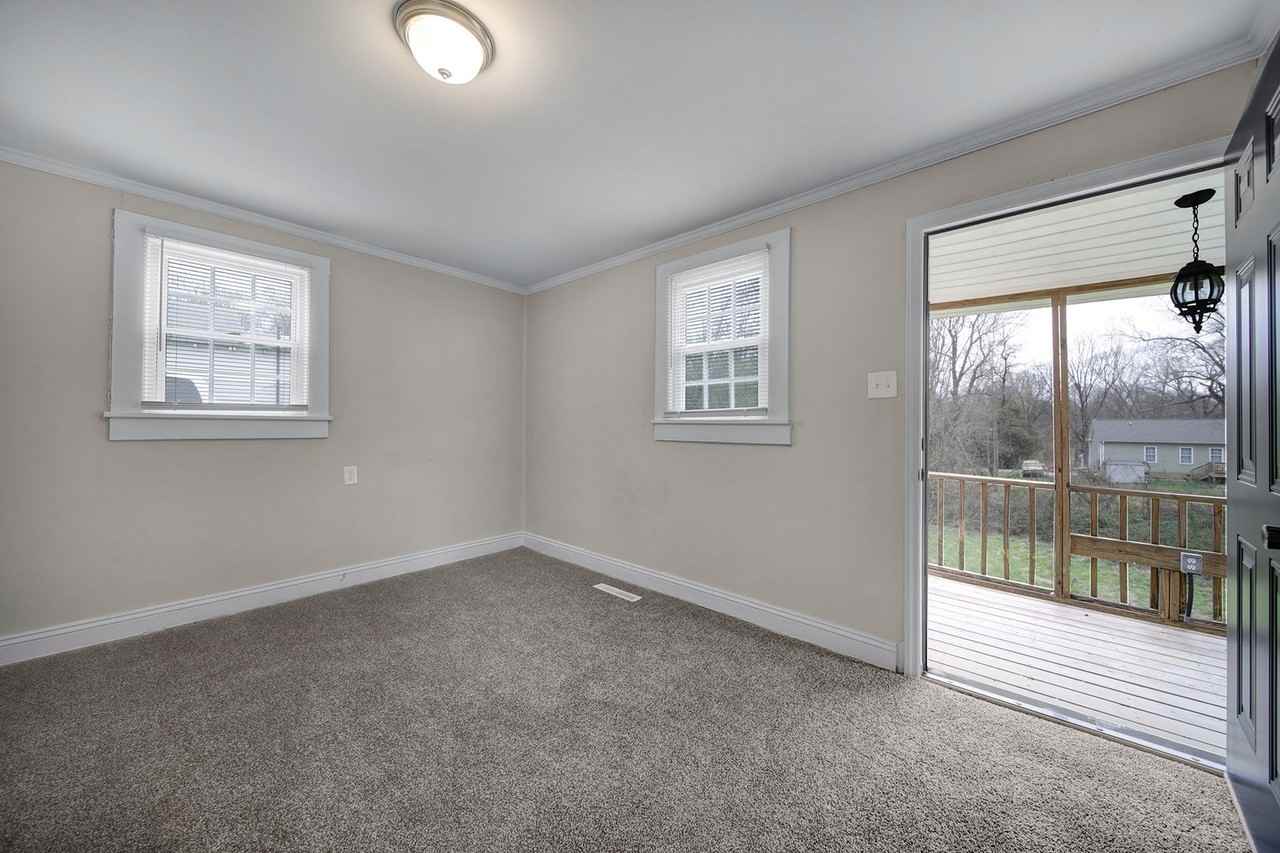 307 Rice St - Photo 7 of 13