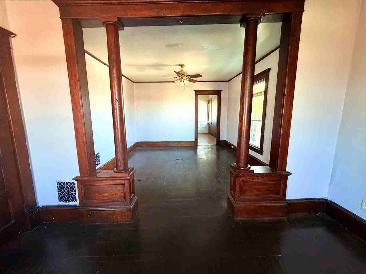 1123 W Belden Ave - Photo 3 of 22
