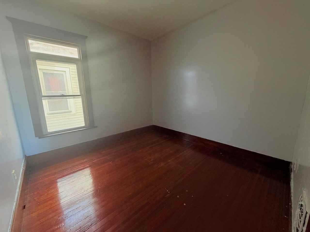 1123 W Belden Ave - Photo 4 of 22