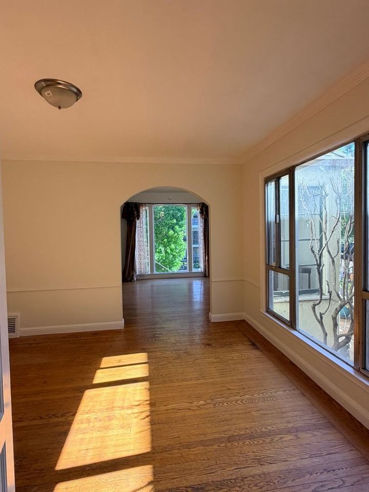 331 Adams St - Photo 6 of 14