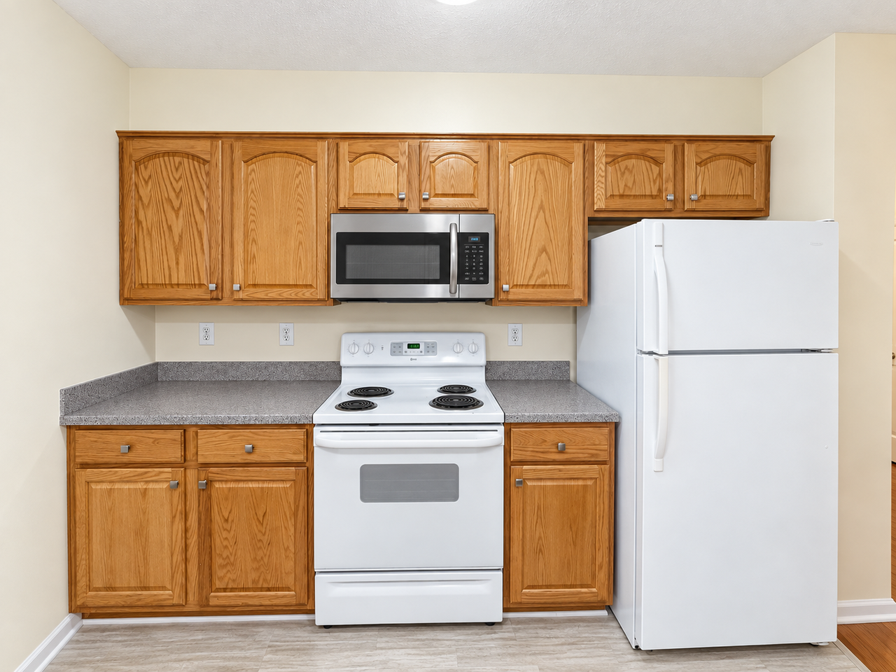 4041 Dalt Dr - Photo 6 of 16