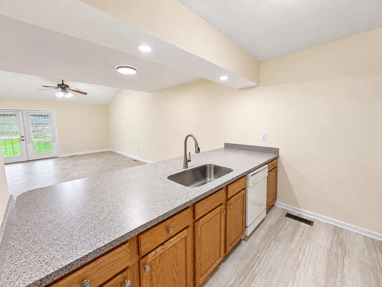 4041 Dalt Dr - Photo 7 of 16