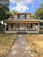 featured image of 1304 Kemp Blvd
