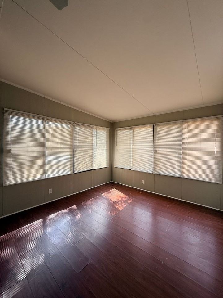 1304 Kemp Blvd - Photo 5 of 12