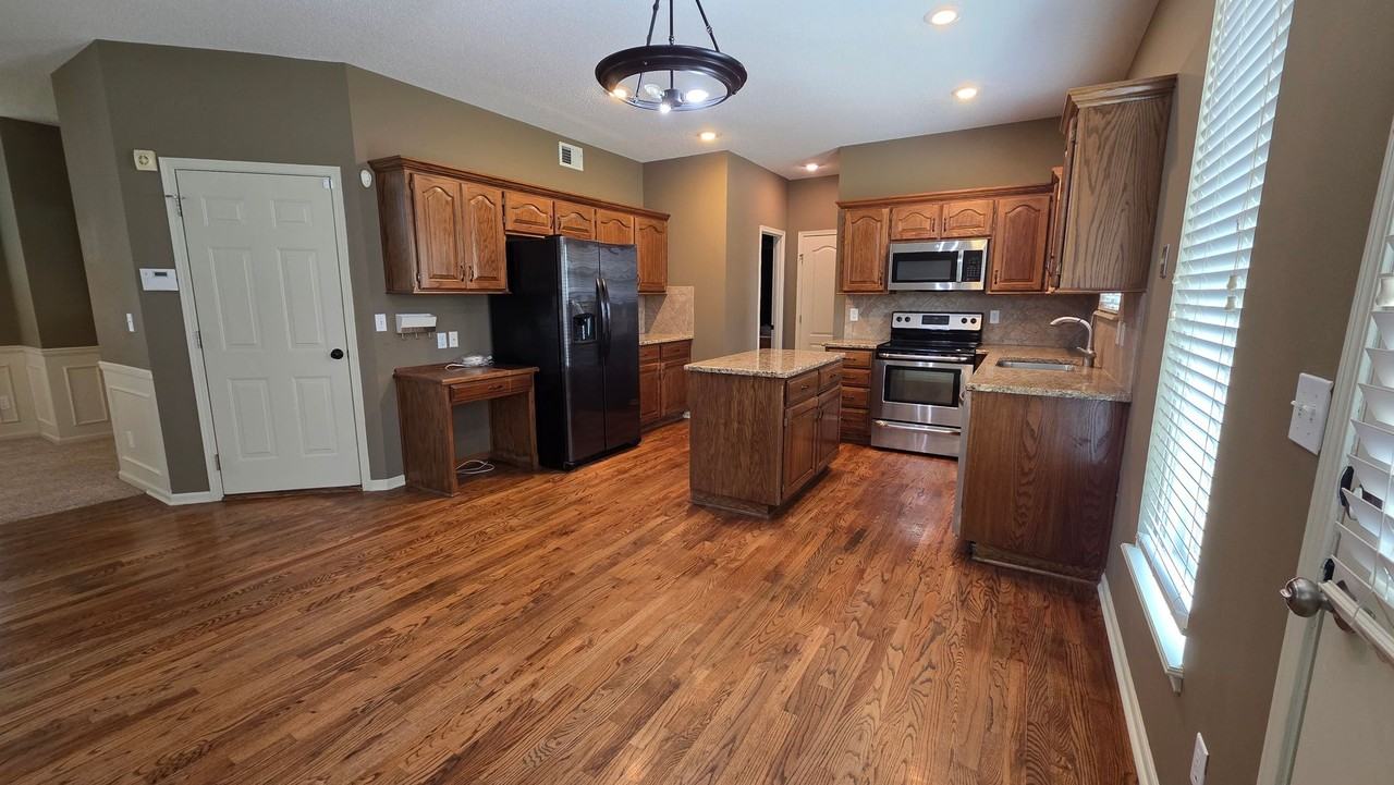 13232 Carter St - Photo 2 of 15