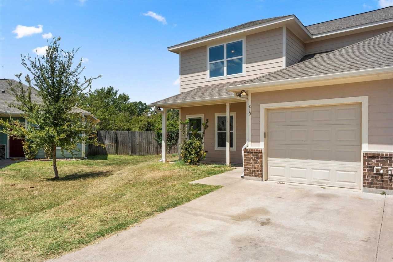 210 Lasso Ct - Photo 2 of 24
