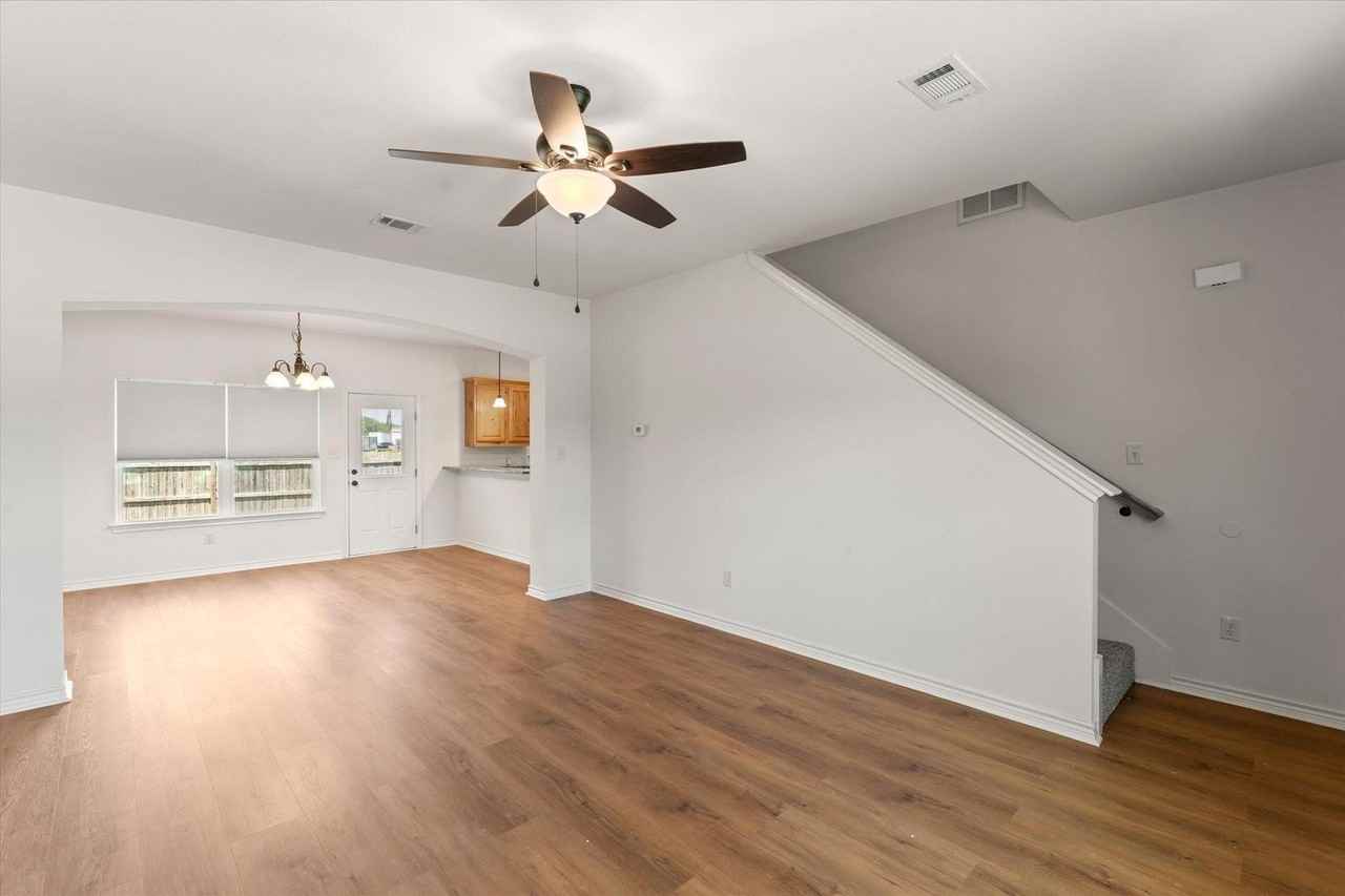 210 Lasso Ct - Photo 4 of 24