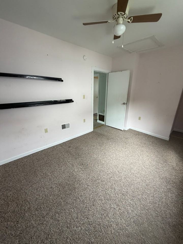 10 Beech St - Photo 3 of 7