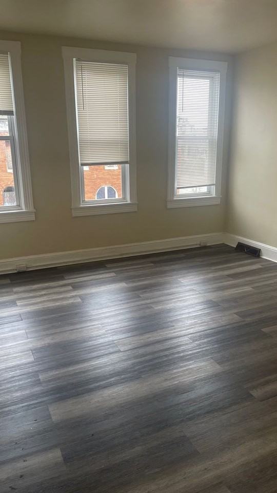 2406 Druid Hill Ave - Photo 3 of 20