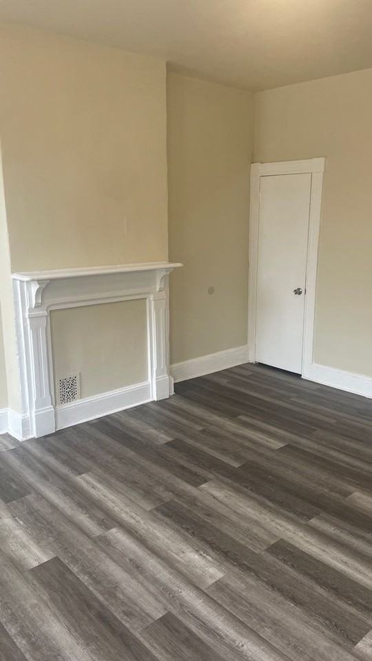 2406 Druid Hill Ave - Photo 4 of 20