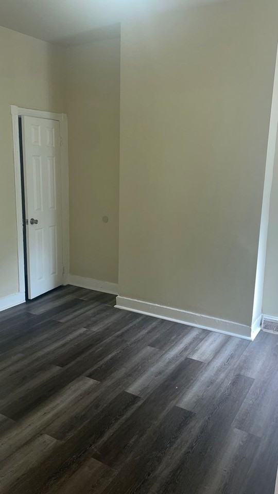 2406 Druid Hill Ave - Photo 6 of 20