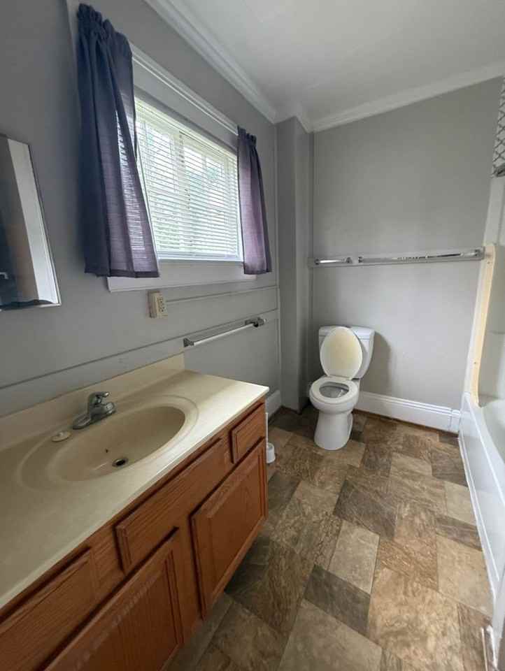 1314 Apple St - Photo 4 of 9