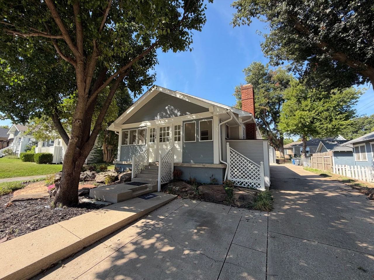 1208 S Florence Pl - Photo 2 of 50