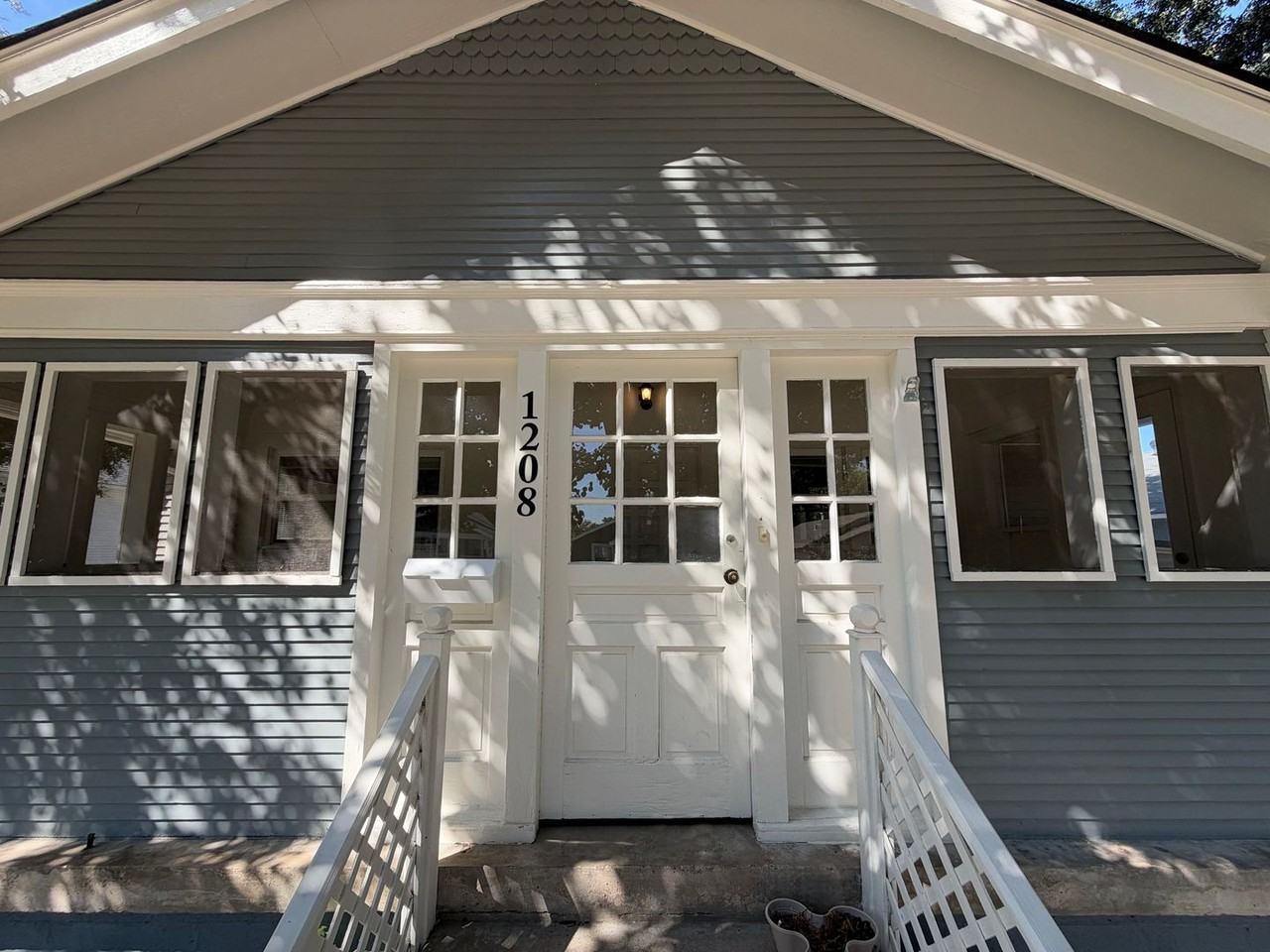 1208 S Florence Pl - Photo 6 of 50