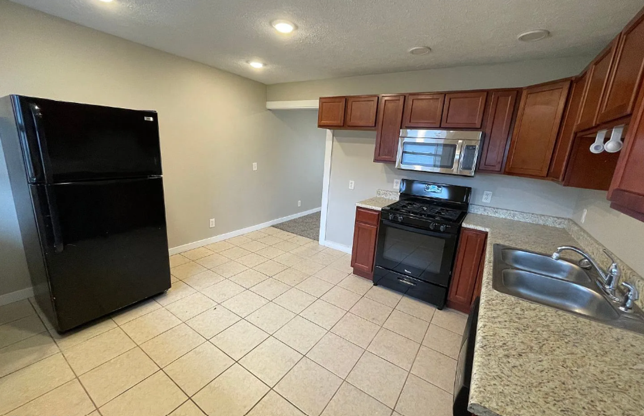3036 Ute Ln - Photo 4 of 13
