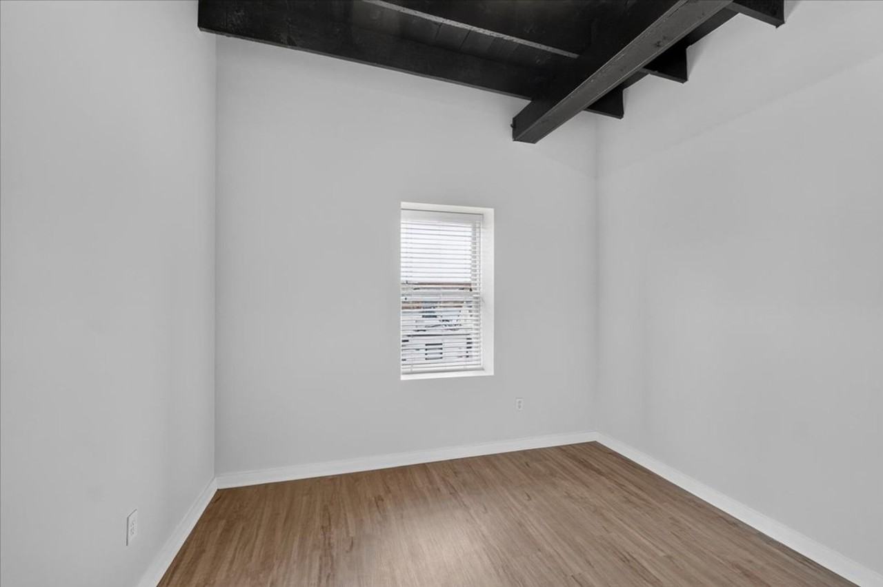 1613 Tower Grove Ave - Photo 6 of 33
