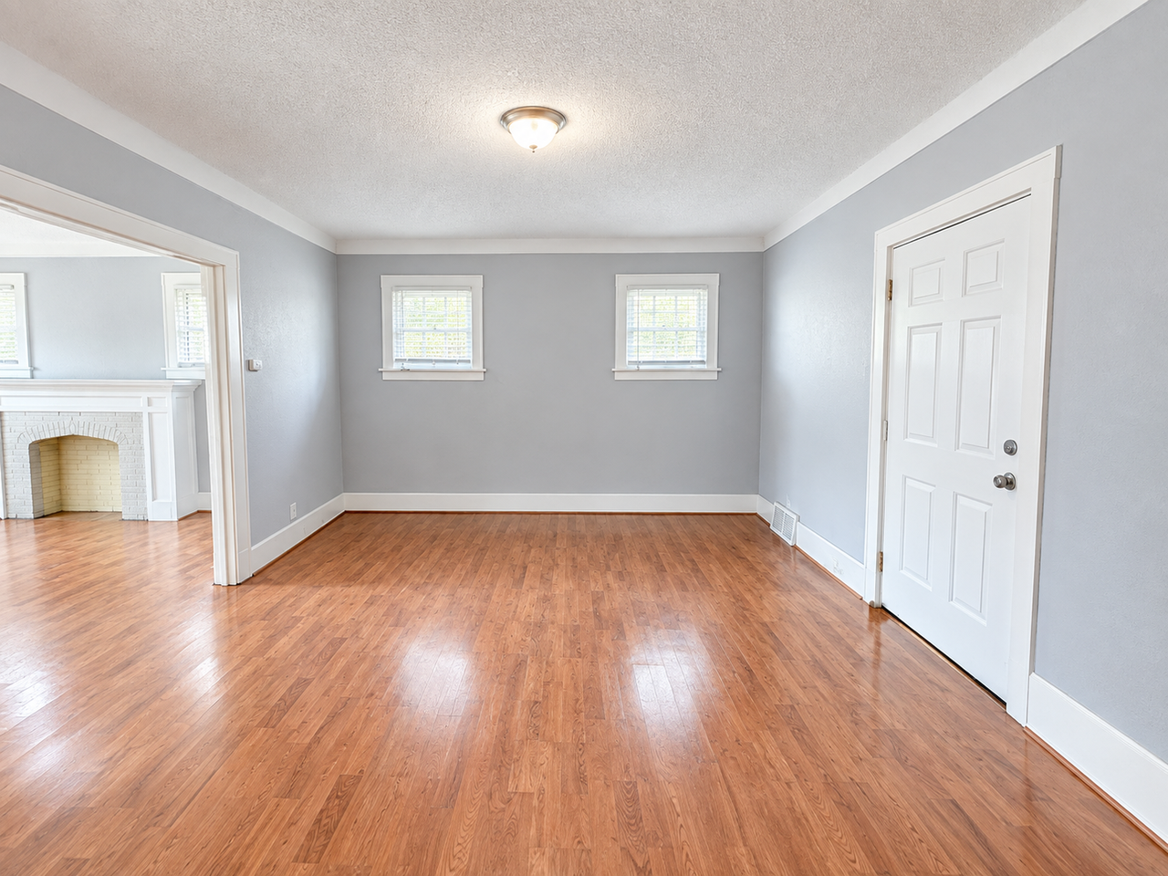 4368 Buckingham Ave - Photo 7 of 17