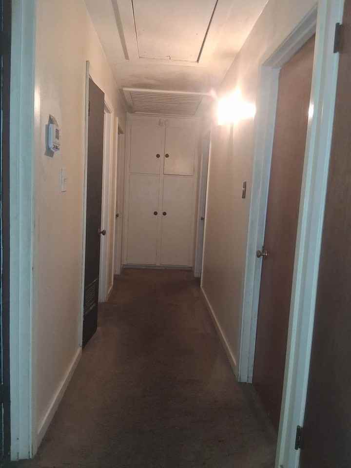 5542 Grafton St - Photo 7 of 10