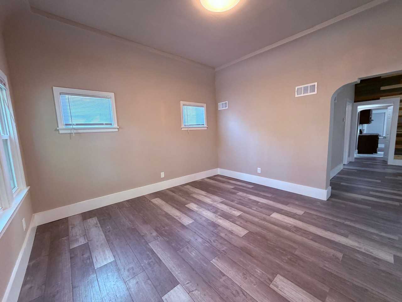 2040 N 28th St - Photo 4 of 30