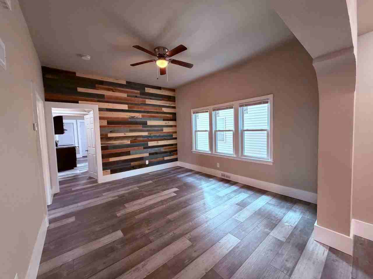 2040 N 28th St - Photo 5 of 30