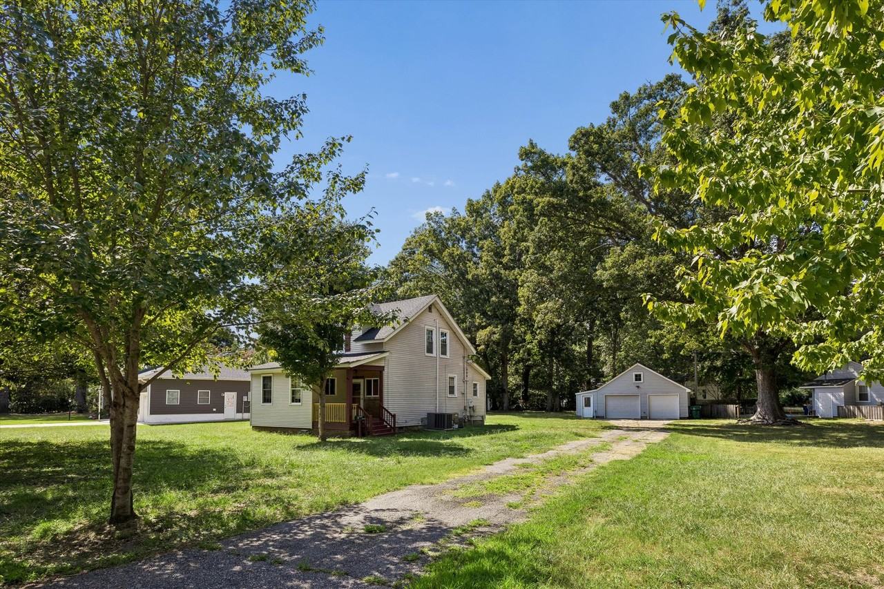144 Nelson Dr - Photo 4 of 48