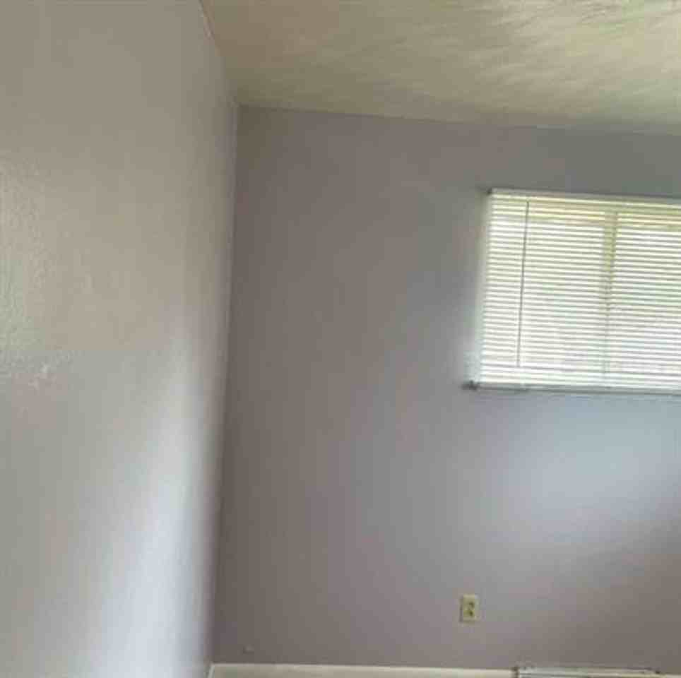 409 Tedmon Dr - Photo 7 of 26