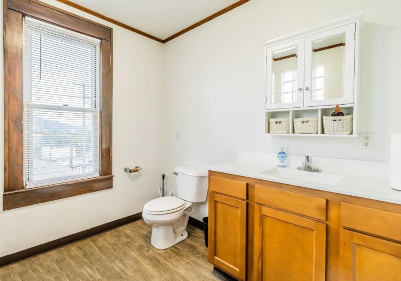 729 Mclane Ave - Photo 7 of 26