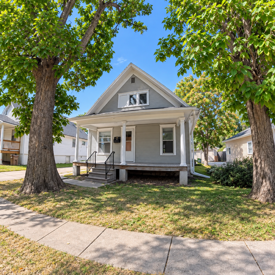 1545 Whittier St - Photo 2 of 16