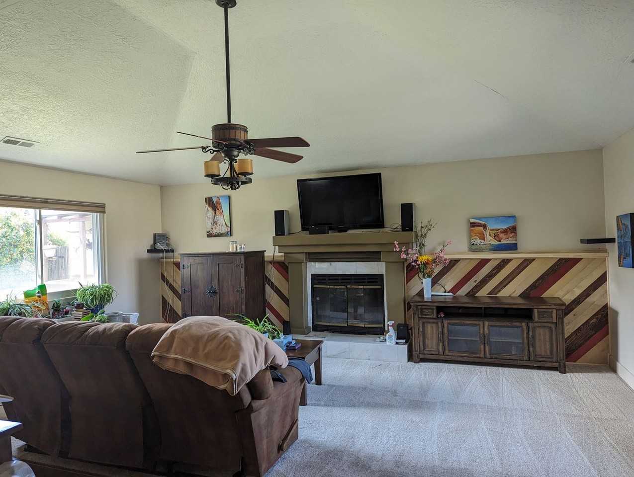 1036 Mckinley Way - Photo 4 of 23
