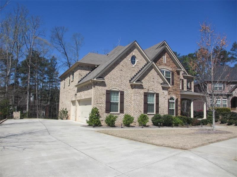 11031 Estates Cir - Photo 2 of 22