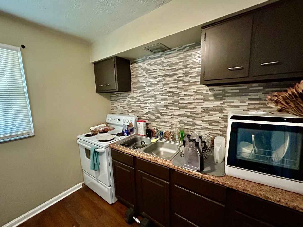 140 Kentucky Ave #12 - Photo 3 of 4
