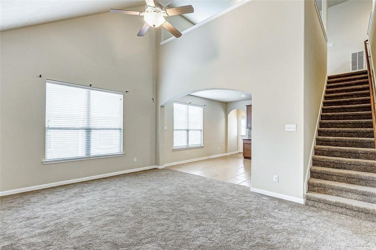 22402 Lavaca Ranch Ln - Photo 3 of 6