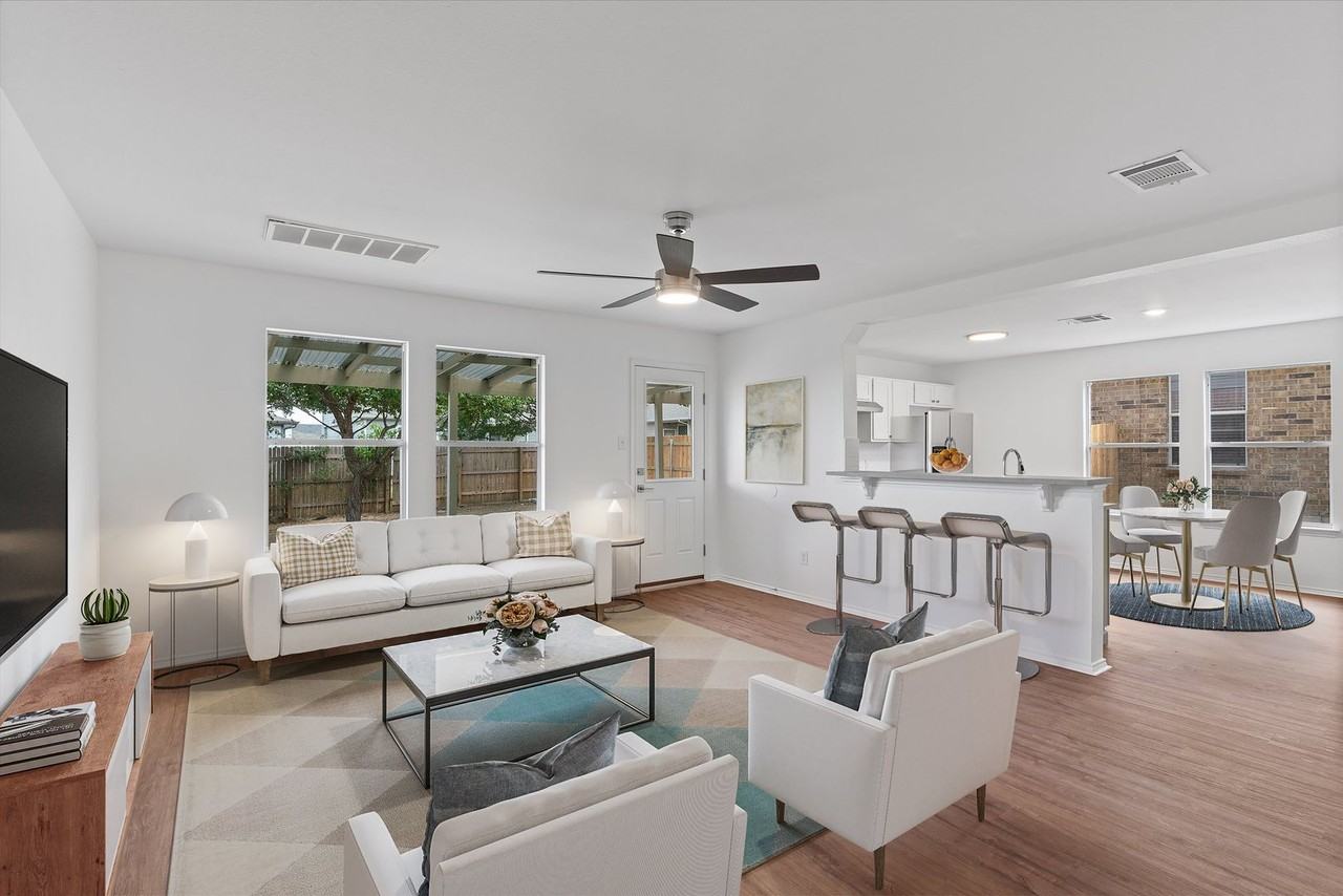 13505 Lismore Ln - Photo 2 of 36
