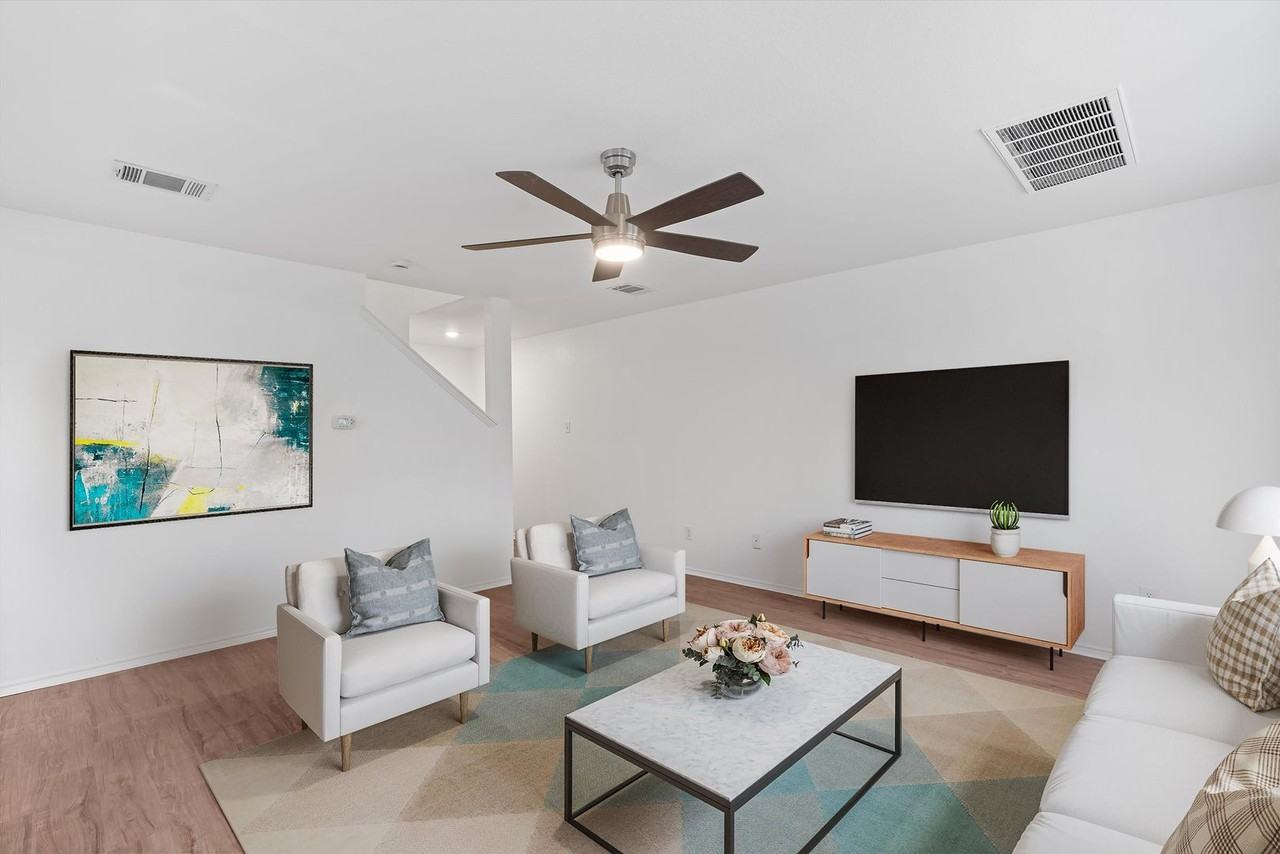 13505 Lismore Ln - Photo 3 of 36