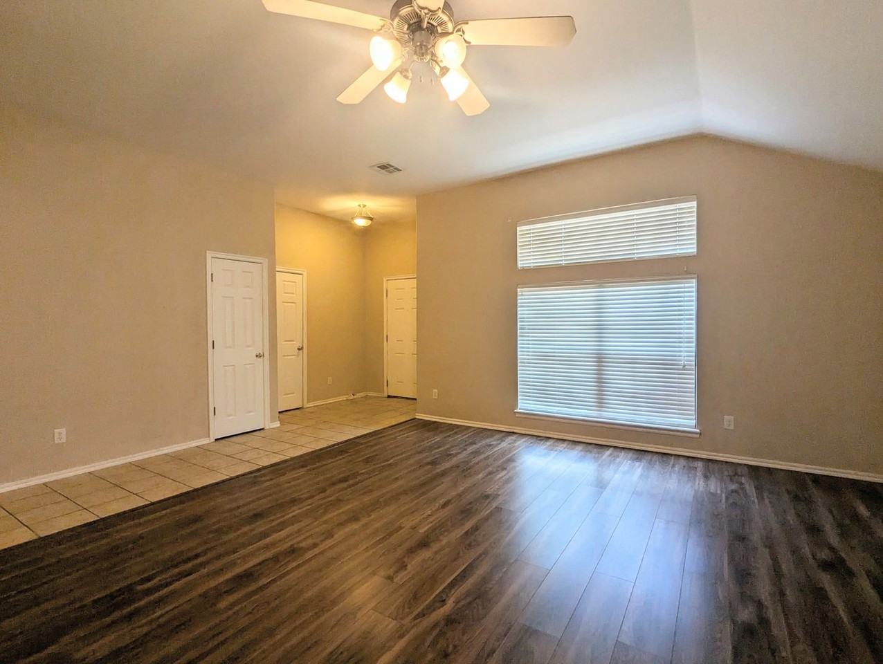 2612 Deer Run Dr - Photo 2 of 15